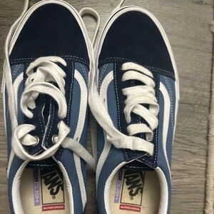 Women’s Vans Size 10 Old Skool Navy Blue/White